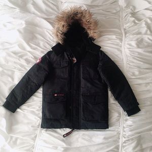 INSULATED PARKA BY CANADA WEATHER GEAR IN BLACK